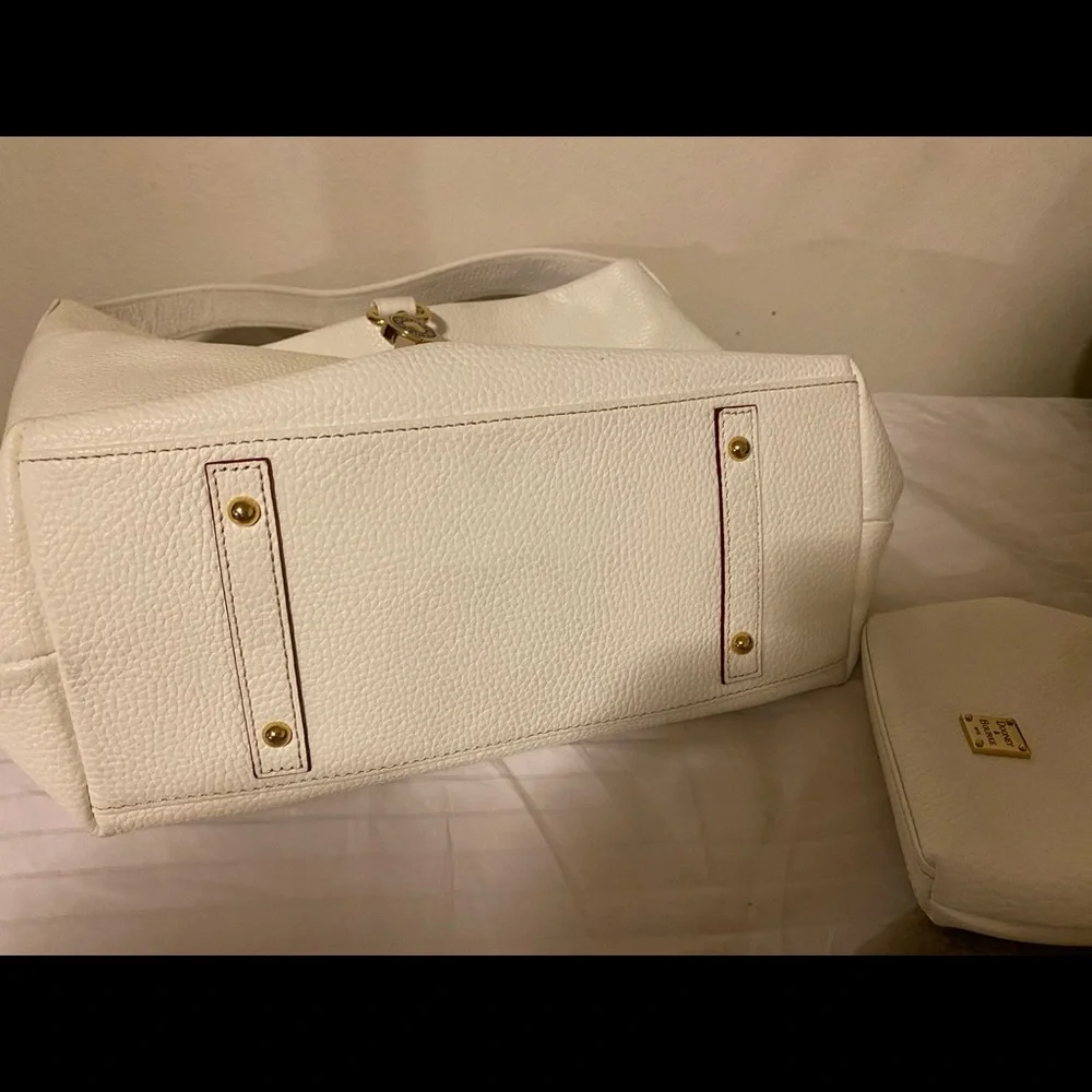 Dooney & Bourke - Picture 3 of 7